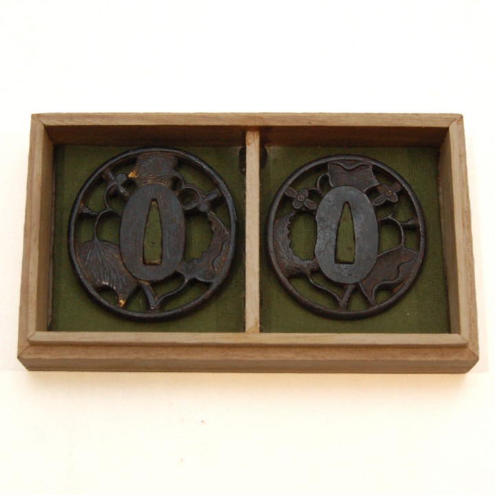 Tsuba Daisho Sukashi Maruni-Mitsubaaoi 三葉 葵 - Sold